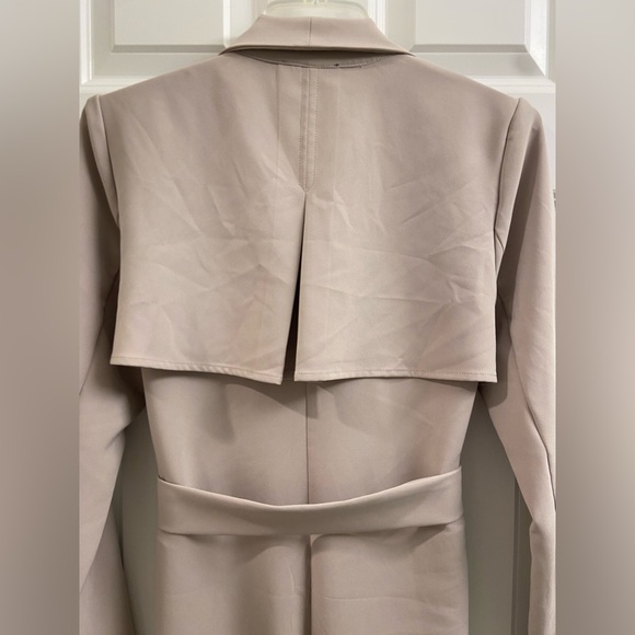 NWT Women's T Tahari Taupe Beige Open Belted Wrap Long Trench Coat Size 4 $158 - Picture 4 of 7